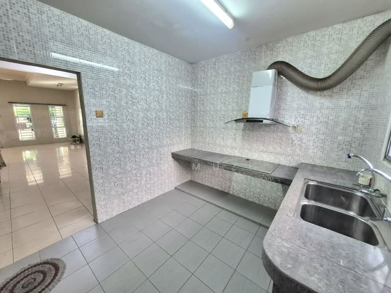2-storey Terraced House for Sale in Lahat (Perak) - Lee Muzi - Kitchen - PropertyGuru.com.my