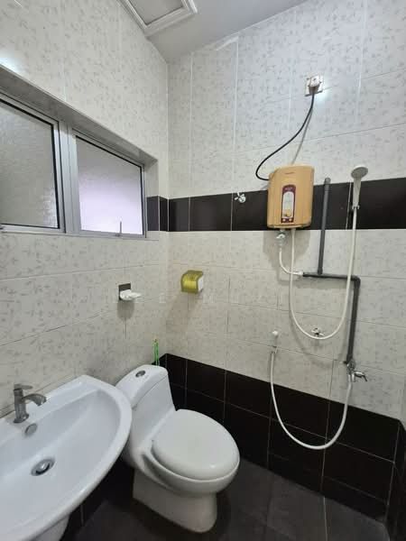 2-storey Terraced House for Sale in Lahat (Perak) - Lee Muzi - Bathroom - PropertyGuru.com.my
