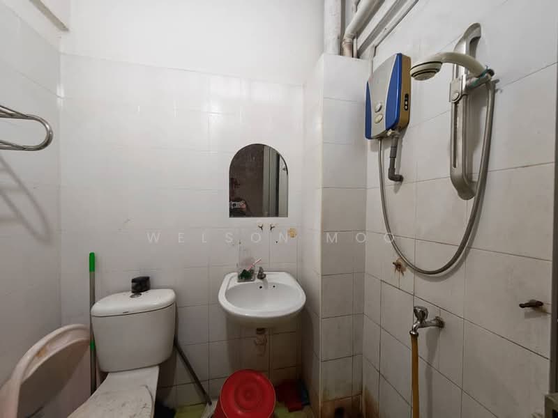 2-storey Terraced House for Sale in Taman Sri Rampai (Wangsa Maju) - Welson Moo - Bathroom - PropertyGuru.com.my