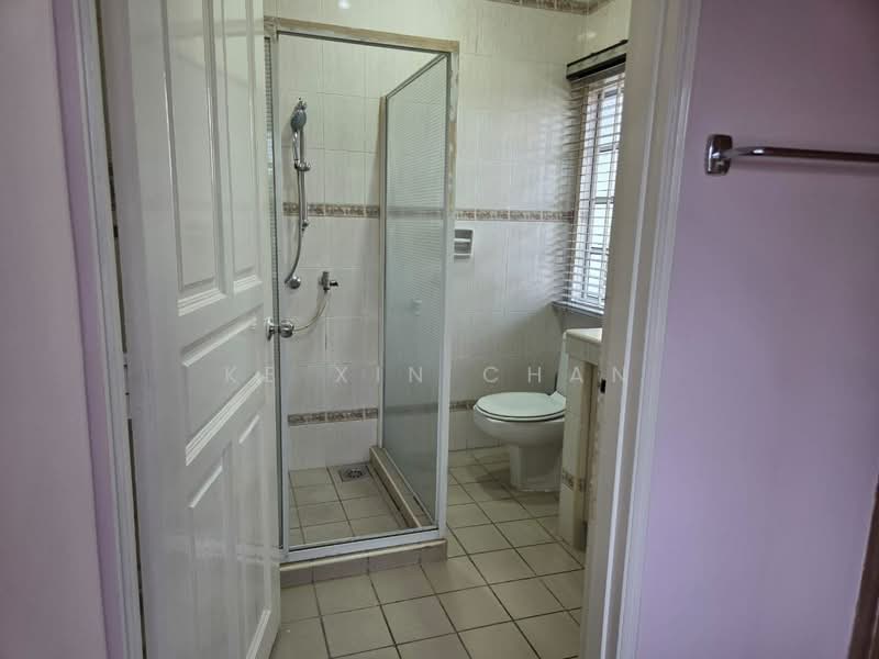 Semi-Detached House for Rent in Johor Bahru (Johor) - Ke Xin Chan - Bathroom - PropertyGuru.com.my