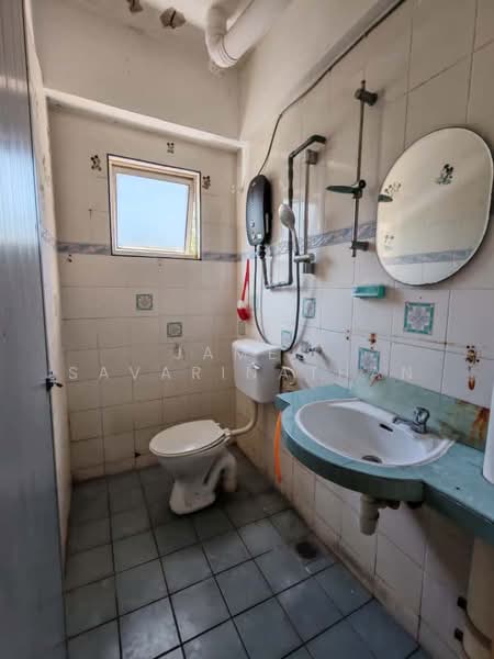 Apartment for Rent at Taman Cheras Awana - James Savarinathan - Bathroom - PropertyGuru.com.my
