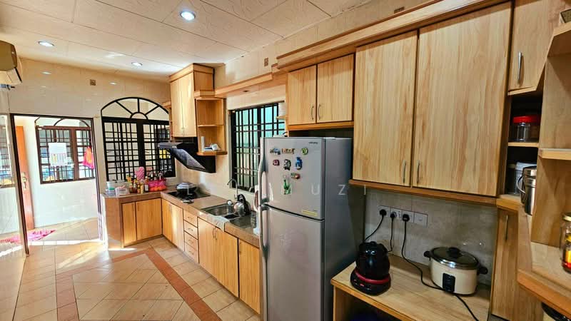 Rumah Berkembar untuk Dijual di Menglembu (Perak) - Lee Muzi - Kitchen - PropertyGuru.com.my