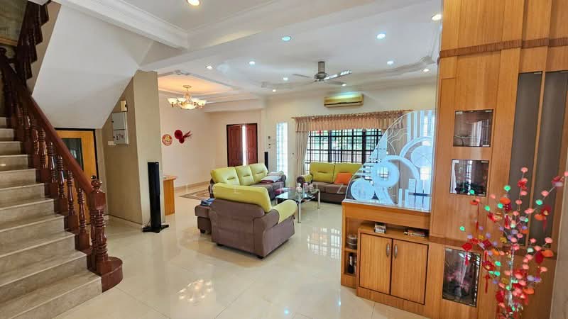 Rumah Berkembar untuk Dijual di Menglembu (Perak) - Lee Muzi - Living Room - PropertyGuru.com.my