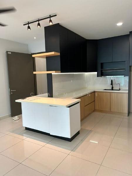 Kondominium untuk Dijual di The Henge - Charmaine Tan - Kitchen - PropertyGuru.com.my