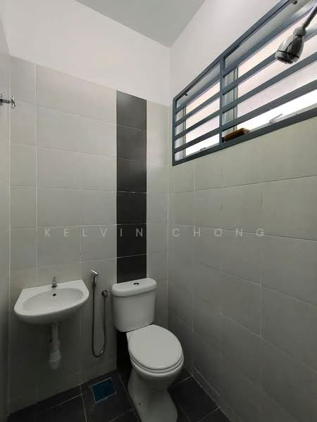 Rumah Teres 1 Tingkat untuk Disewa di Bandar Lahat Baru (Lahat) - Kelvin Chong - Bathroom - PropertyGuru.com.my