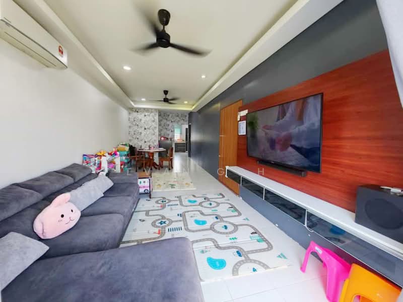 Townhouse for Sale in Taman Putra Perdana (Puchong) - Evan Goh - Living Room - PropertyGuru.com.my