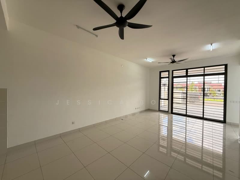 Rumah Teres 2 Tingkat untuk Disewa di Johor Bahru (Johor) - Jessica Boey - Living Room - PropertyGuru.com.my