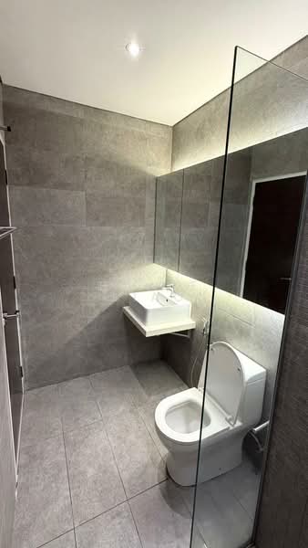 Servis Apartment untuk Disewa di The Birch - Bowie Liao - Bathroom - PropertyGuru.com.my