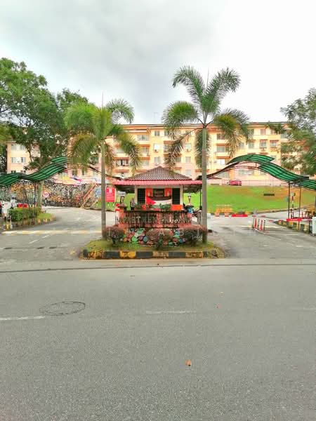 Pangsapuri untuk Dijual di saujana apartment - Azri Zabidin - Exterior - PropertyGuru.com.my