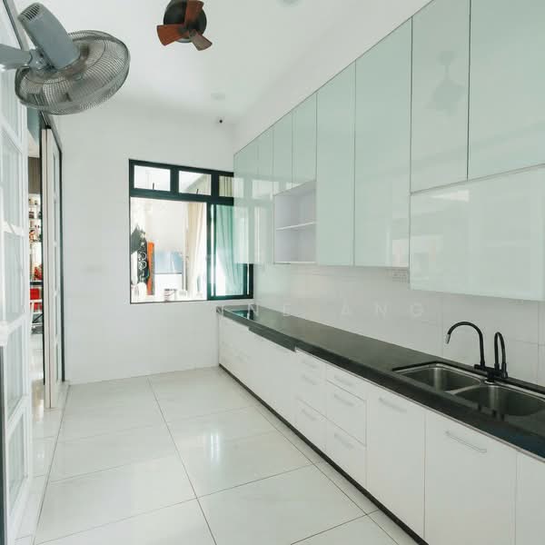 Untuk Dijual - Nusa Duta Nusa Duta Double Storey Semi D Bukit Indah