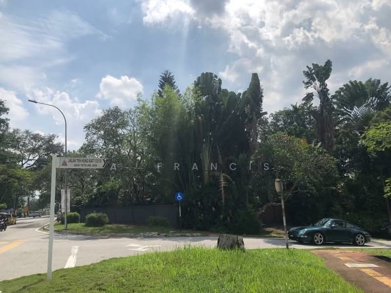 Bungalow House untuk Dijual di Petaling Jaya (Selangor) - A. Francis - Exterior - PropertyGuru.com.my
