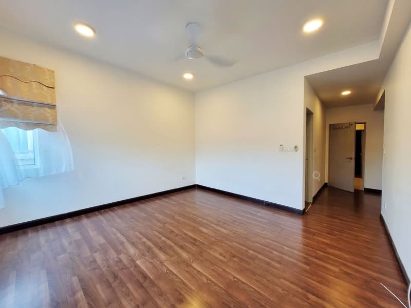 Condominium for Rent at Hijauan Saujana - Khairul Syafiq - Master bed - PropertyGuru.com.my