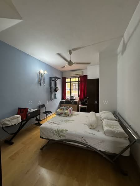 Rumah Teres 2.5 Tingkat untuk Dijual di Bandar Utama (Selangor) - Calvin Law - Bedroom - PropertyGuru.com.my