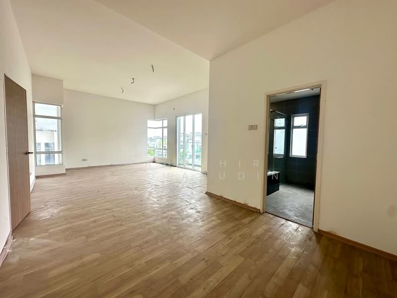 Rumah Berkembar untuk Dijual di Seksyen U10 (Shah Alam) - Nahathir Shahabudin - Living Room - PropertyGuru.com.my