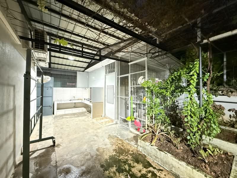For Rent - Bercham