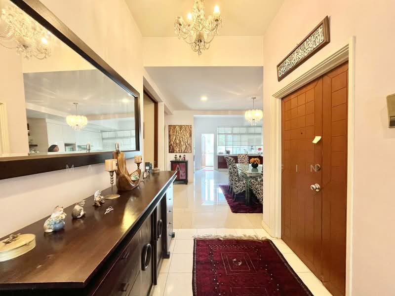 Kondominium untuk Dijual di Enau Court - Masnizah Arifin - Entrance - PropertyGuru.com.my