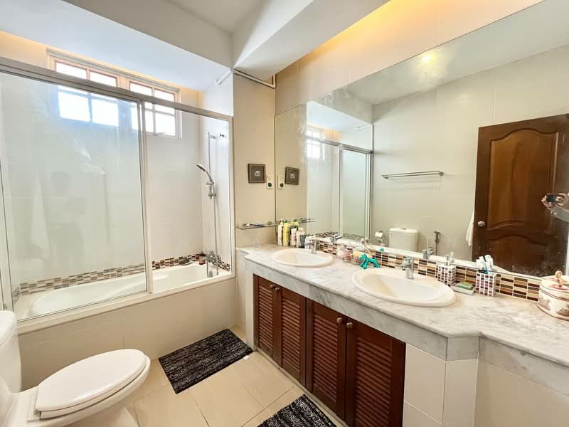 Kondominium untuk Dijual di Enau Court - Masnizah Arifin - Bathroom - PropertyGuru.com.my