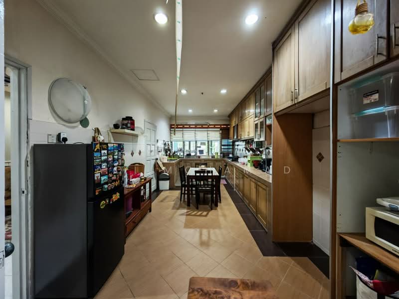 1-storey Terraced House for Sale in Ampang Jaya (Ampang) - Adi Mohamad - Kitchen - PropertyGuru.com.my