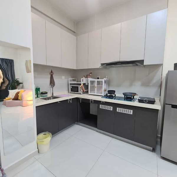 Condominium for Sale at Bay Point @ Country Garden Danga Bay - Javenthan Ng - Kitchen - PropertyGuru.com.my