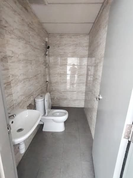Condominium for Sale at 1Sulaman Platinum Tower - Derek Chung - Bathroom - PropertyGuru.com.my