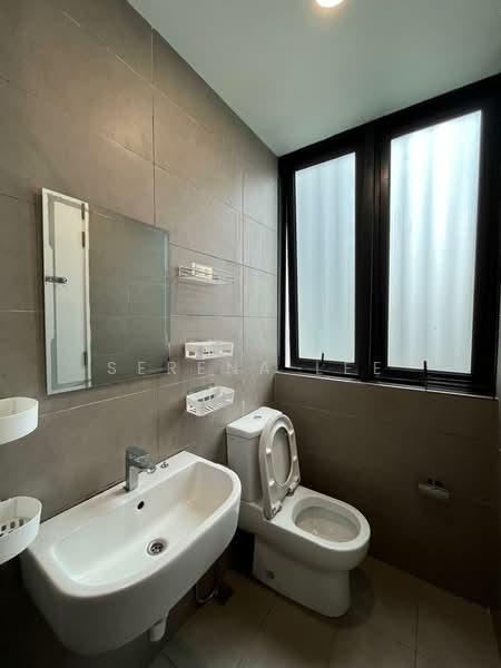 Service Residence for Sale at H2O Residences - Serena Lee - Bathroom - PropertyGuru.com.my