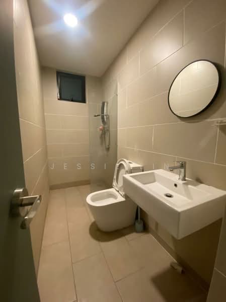 Servis Apartment untuk Disewa di Fortune Centra - Jessie Lin - Bathroom - PropertyGuru.com.my