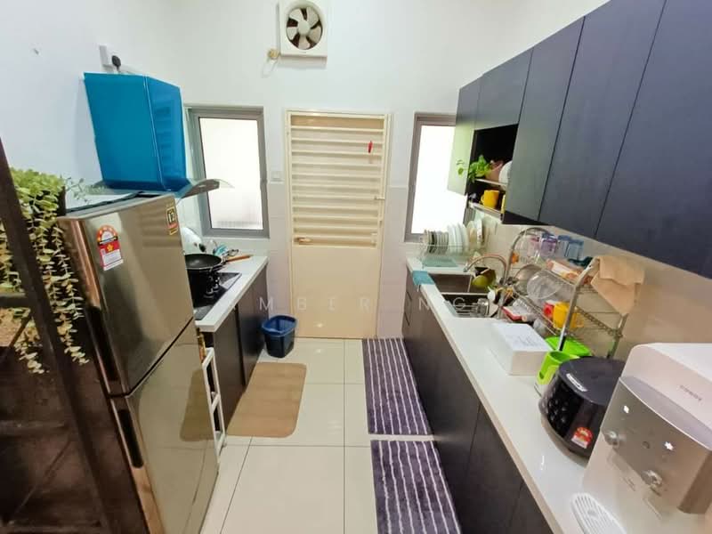 Terraced House for Sale in Gombak (Selangor) - Amber Ng - Kitchen - PropertyGuru.com.my