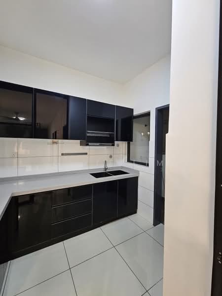 Kondominium untuk Dijual di The Holmes 2 - Geoff Lim - Kitchen - PropertyGuru.com.my