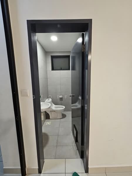 Kondominium untuk Dijual di The Holmes 2 - Geoff Lim - Bathroom - PropertyGuru.com.my