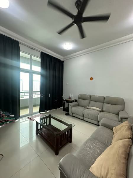 Kondominium untuk Disewa di Fettes Residence - Ooi Zheng Hao - Living Room - PropertyGuru.com.my