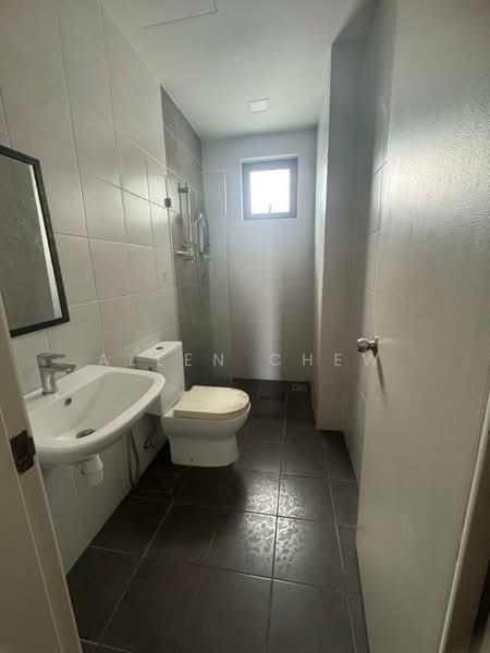 Servis Apartment untuk Disewa di D'sands Residence - Allen Chew - Bathroom - PropertyGuru.com.my