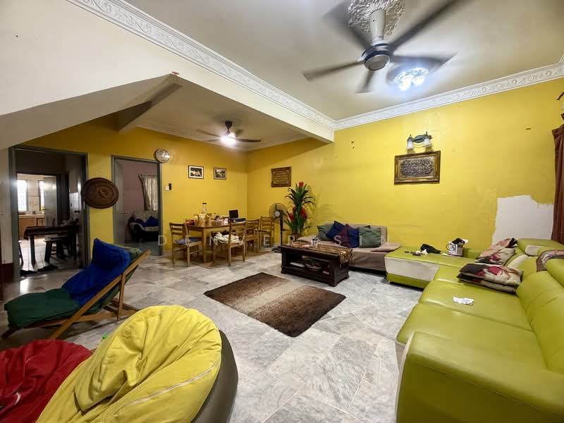 2-storey Terraced House for Sale in Bandar Tun Hussein Onn (Cheras) - Denver Sin - Living Room - PropertyGuru.com.my