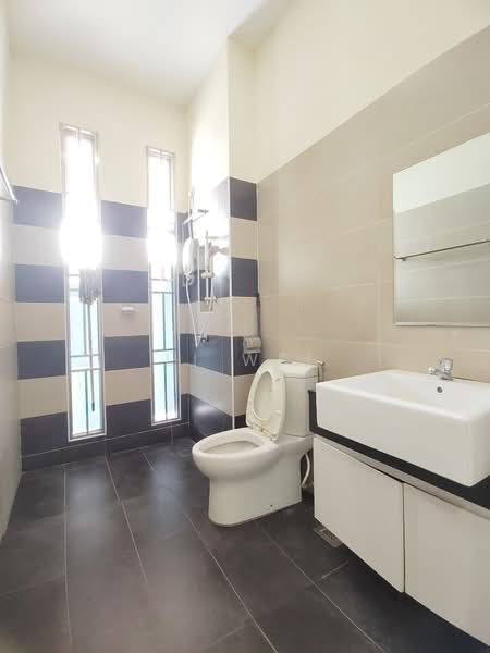 Rumah Teres 2 Tingkat untuk Disewa di Taman Austin Perdana (Tebrau) - Li Wei - Bathroom - PropertyGuru.com.my