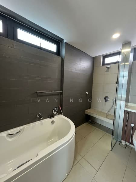 Service Residence for Sale at Aragreens - Ivan Ngow - Bathroom - PropertyGuru.com.my