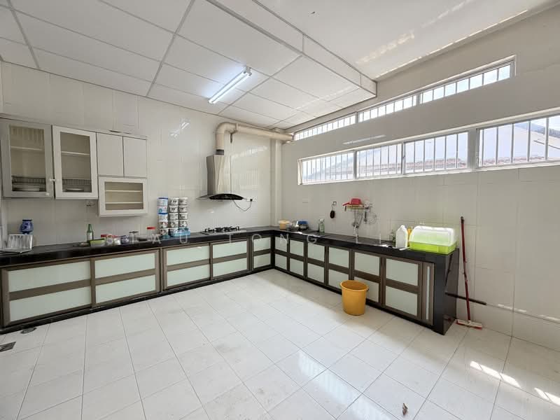 Semi-Detached House for Sale in Perling (Johor) - Siau Tong Ling - Kitchen - PropertyGuru.com.my