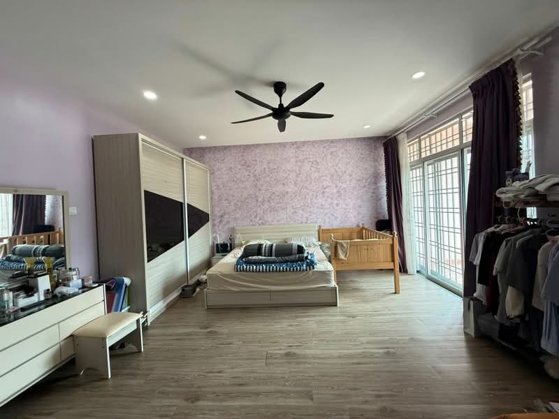 Semi-Detached House for Sale in Taman Bukit Jaya (Ulu Tiram) - Kai Ni - Bedroom - PropertyGuru.com.my