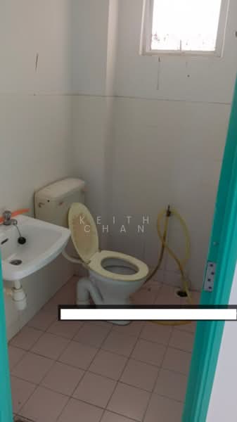Apartment for Sale at Saujana (Seri Teratai) - Keith Chan - Bathroom - PropertyGuru.com.my