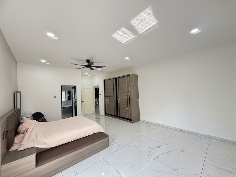 Bungalow for Sale in Kapar (Selangor) - Tiffany Yang - Bedroom - PropertyGuru.com.my