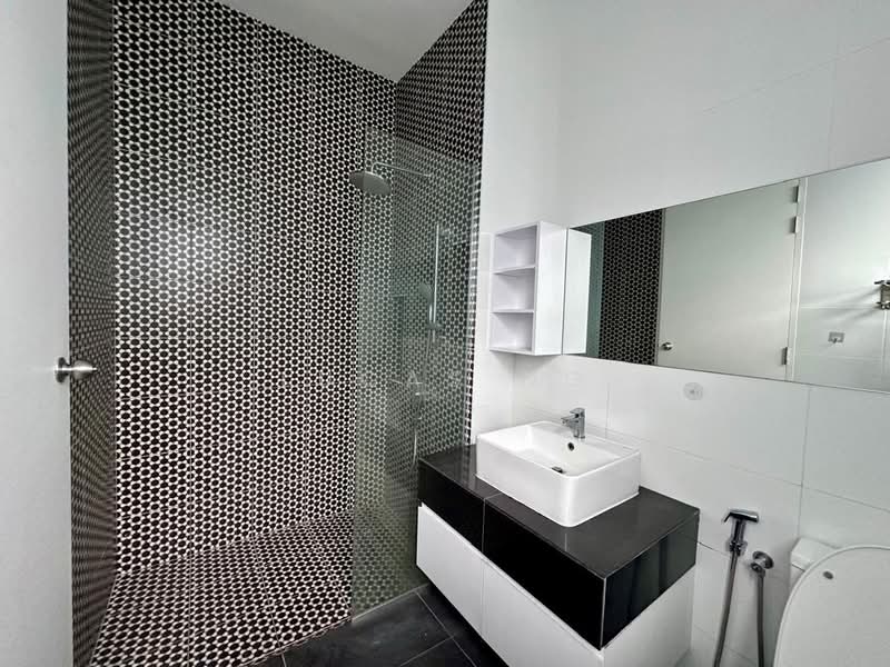 Semi-Detached House for Rent in Eco Ardence (Setia Alam) - Lucas Ng - Bathroom - PropertyGuru.com.my