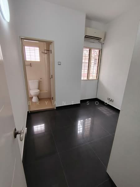 Rumah Teres 2 Tingkat untuk Dijual di Bandar Kinrara Seksyen 5 (Bandar Kinrara) - Bryant Soo - Bathroom - PropertyGuru.com.my