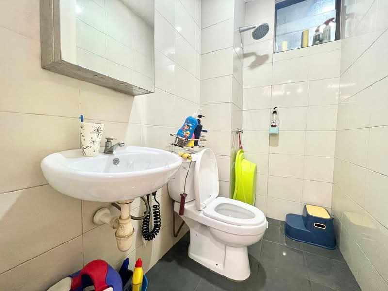 Condominium for Sale at Residensi Zamrud - Amzar Faiz - Bathroom - PropertyGuru.com.my
