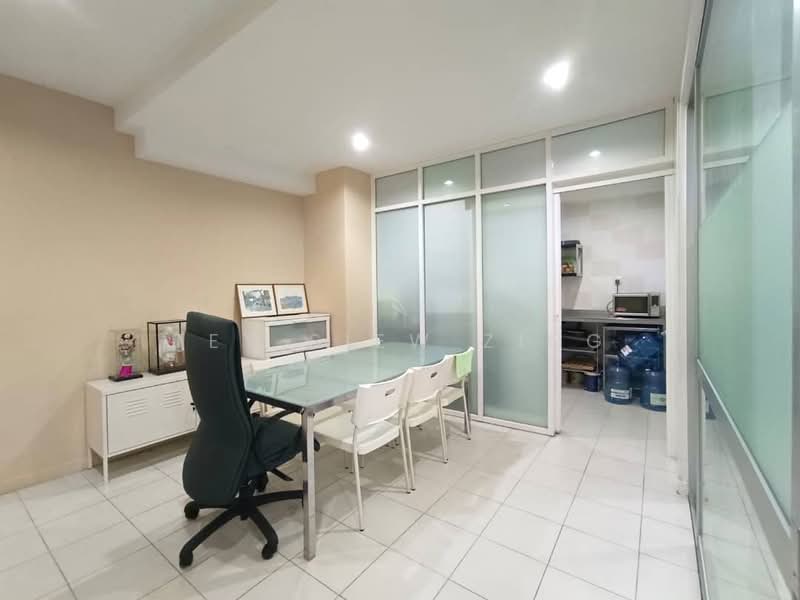 Service Residence for Sale at One Stop @ Fraser Business Park - Tey Siew Zing - Interior - PropertyGuru.com.my