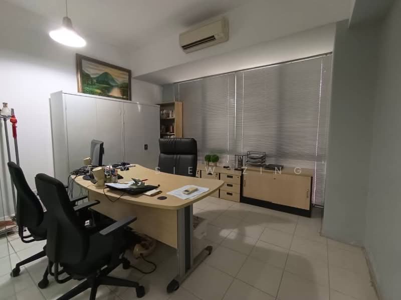 Service Residence for Sale at One Stop @ Fraser Business Park - Tey Siew Zing - Study - PropertyGuru.com.my