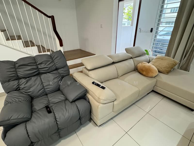Rumah Teres 2 Tingkat untuk Disewa di Bandar Gamuda Cove (Dengkil) - Krystal Lim - Living Room - PropertyGuru.com.my