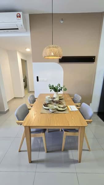 Servis Apartment untuk Disewa di M Luna - Valyn Ho - Dining Room - PropertyGuru.com.my