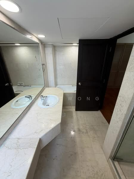 Kondominium untuk Disewa di Regency Tower - Aiki Wong - Bathroom - PropertyGuru.com.my