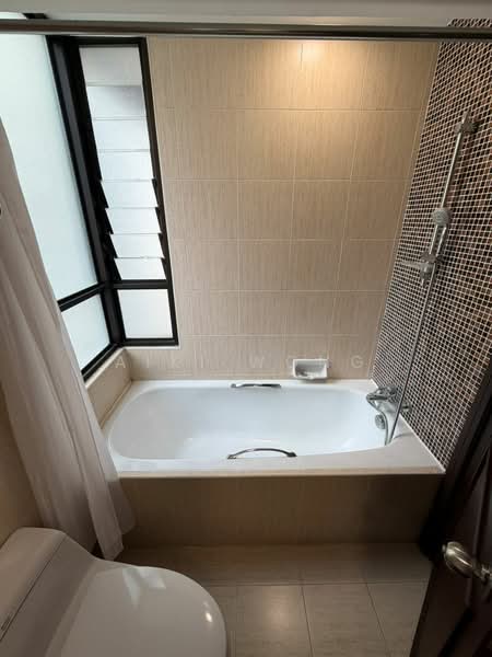 Kondominium untuk Disewa di Regency Tower - Aiki Wong - Bathroom - PropertyGuru.com.my