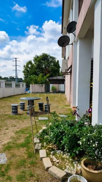 Rumah Bandar untuk Disewa di Tropicana (Petaling Jaya) - Esther Tan - Exterior - PropertyGuru.com.my
