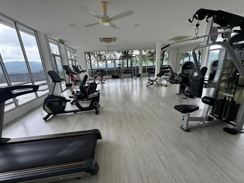 Servis Apartment untuk Dijual di Savanna Executive Suite @ Southville City - Afiq Syahmi - Gym - PropertyGuru.com.my