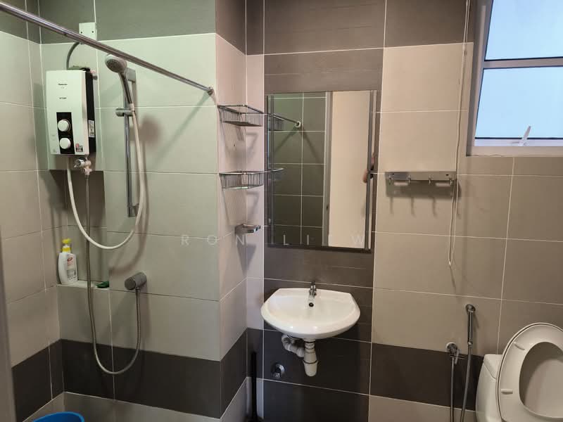 Kondominium untuk Disewa di Saville @ The Park - Ron Liew - Bathroom - PropertyGuru.com.my